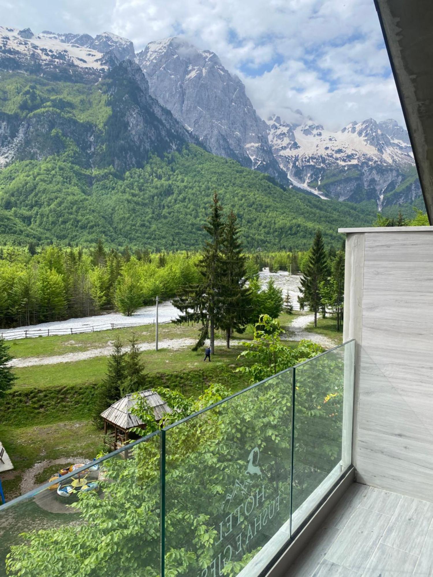 Hotel Fusha E Gjese วัลโบเนอ ภายนอก รูปภาพ
