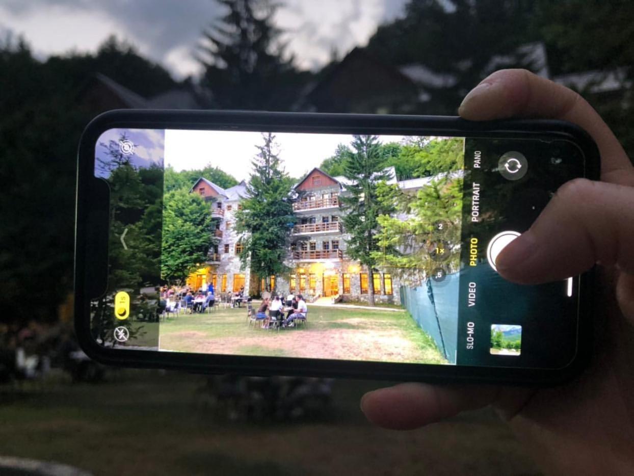 Hotel Fusha E Gjese วัลโบเนอ ภายนอก รูปภาพ