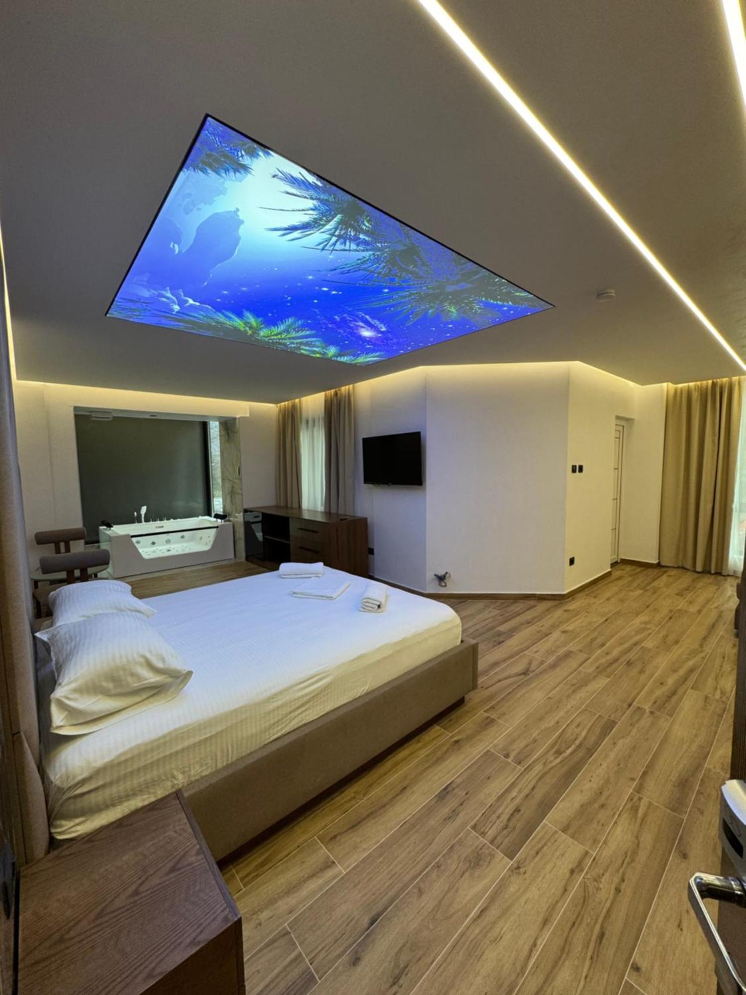 Hotel Fusha E Gjese วัลโบเนอ ภายนอก รูปภาพ