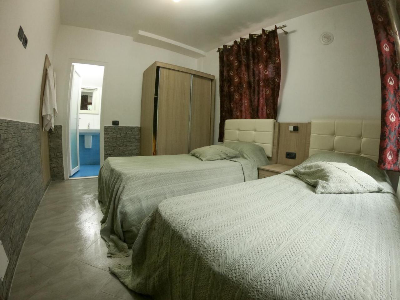 Hotel Fusha E Gjese วัลโบเนอ ภายนอก รูปภาพ